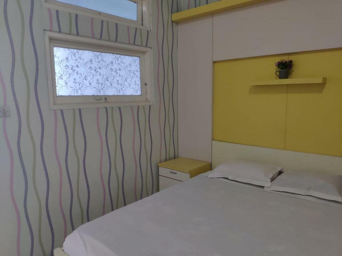 Hotel Boegenviel Syariah Lamongan ภายนอก รูปภาพ